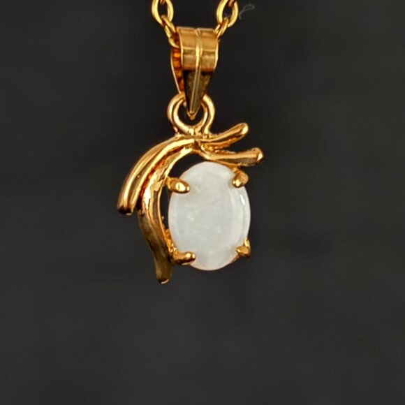 Vintage OPAL Pendant Necklace, Dolphin Ore 18K Gold Electroplate - Picture 1 of 5